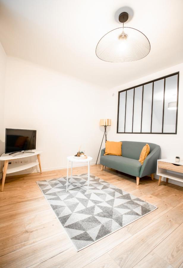 Charmant F2 Hyper Centre De Melun Apartment Bagian luar foto